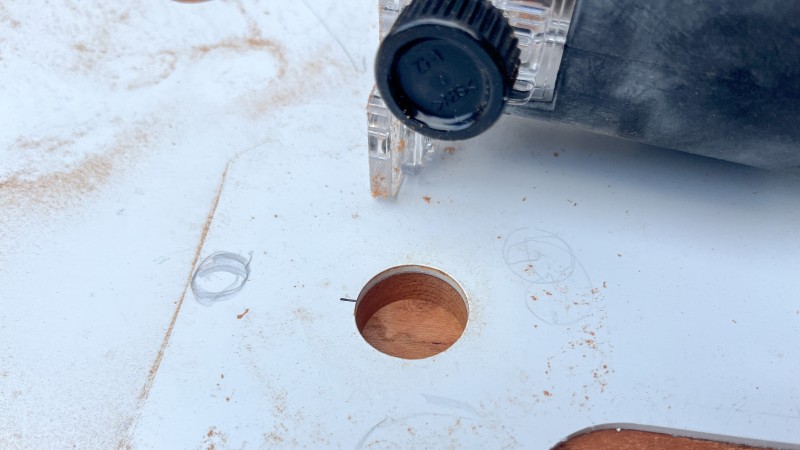 天板座ぐり穴加工