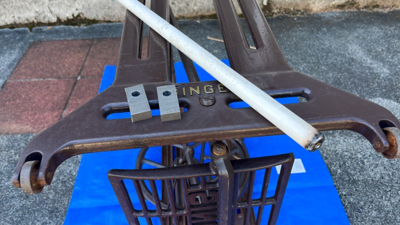 足踏みミシン脚加工