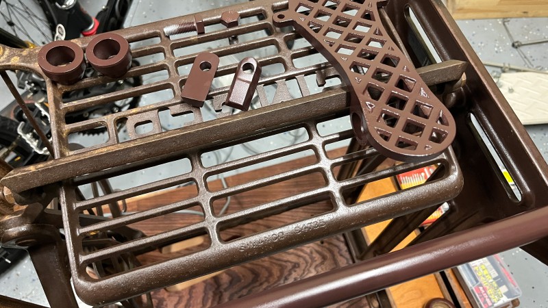 ミシンテーブル部品塗装3