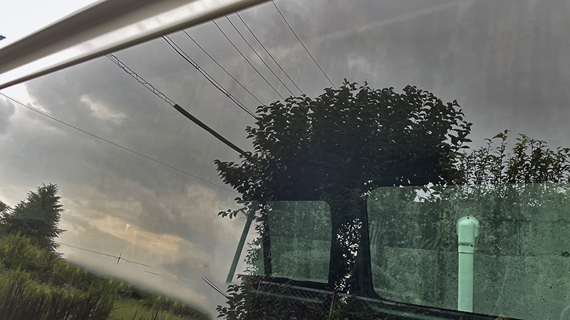 ウィンドウフィルム貼り付け直後の外からの様子