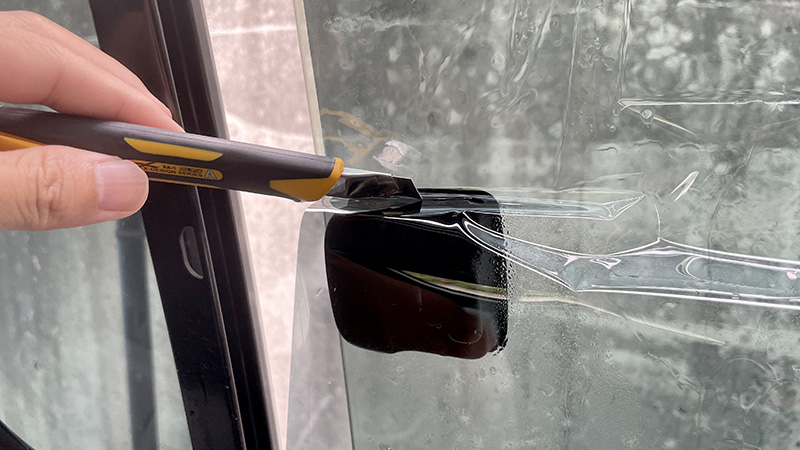 ウィンドウフィルム貼り干渉部の切除