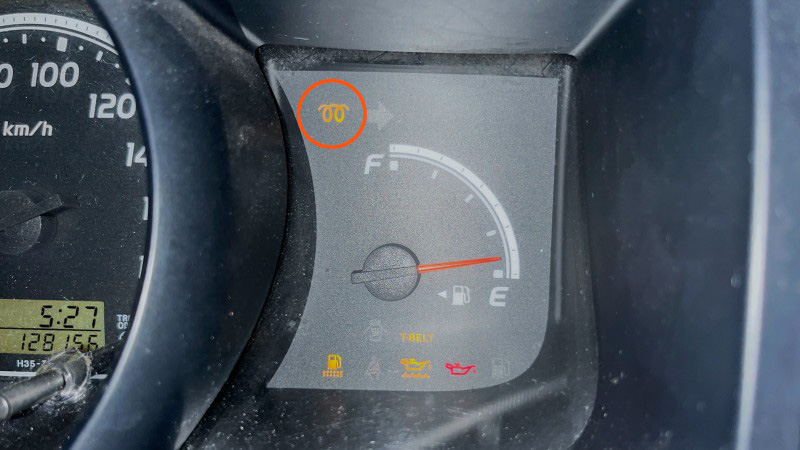 ハイエースディーゼルエンジングローランプ